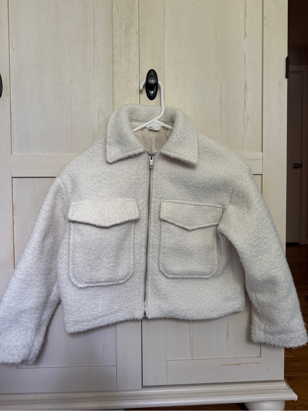 H&M cropped cream girls felted shacket zipper jacket size 9-10 years